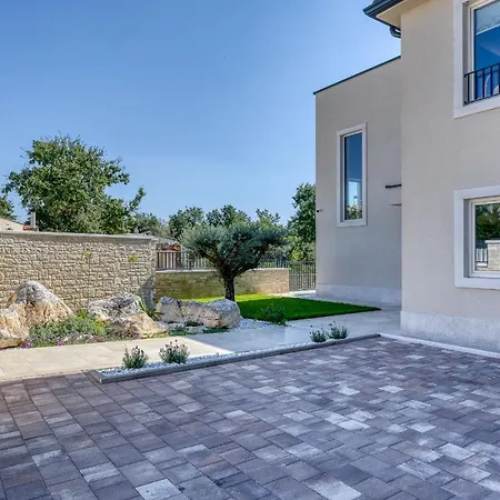 빌라 Blagdan Nova Vas (Porec)